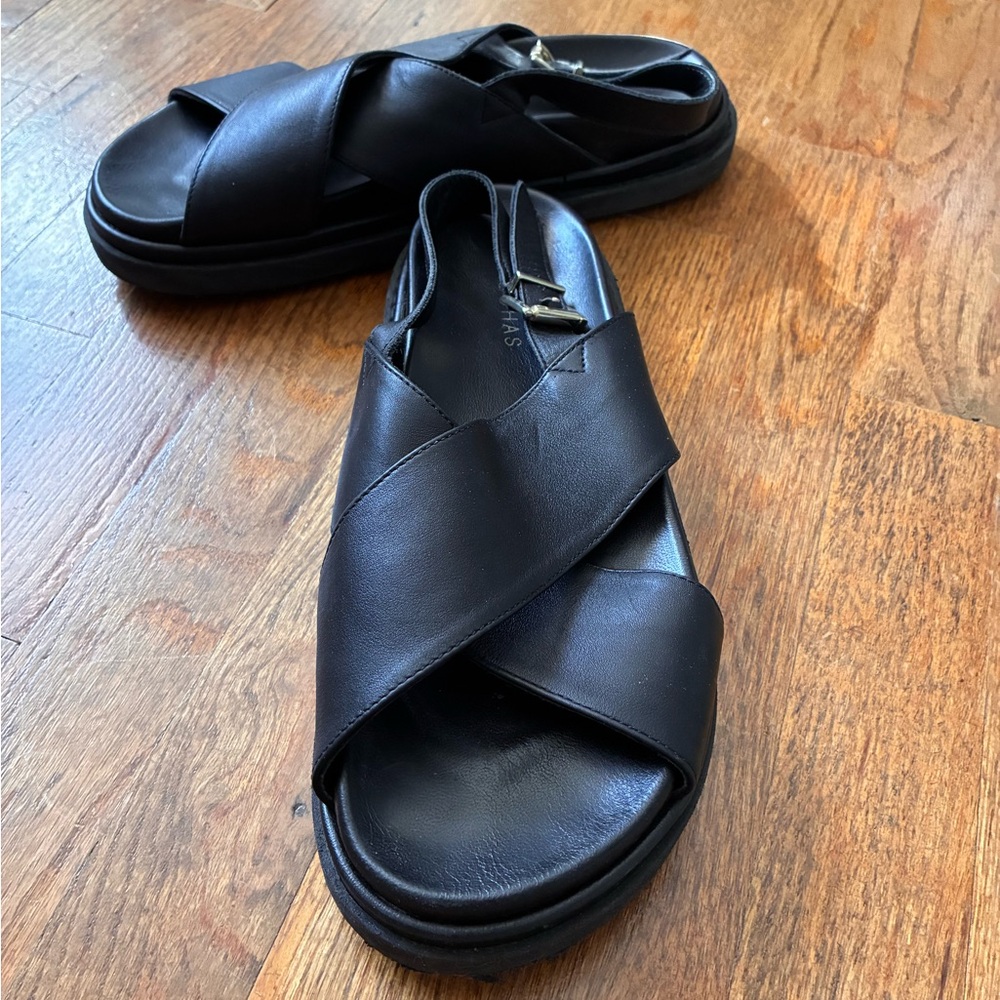 Alohas Black Leather Marshmallow Sandals EU 41 Gently Worn, Chic & Comfortable